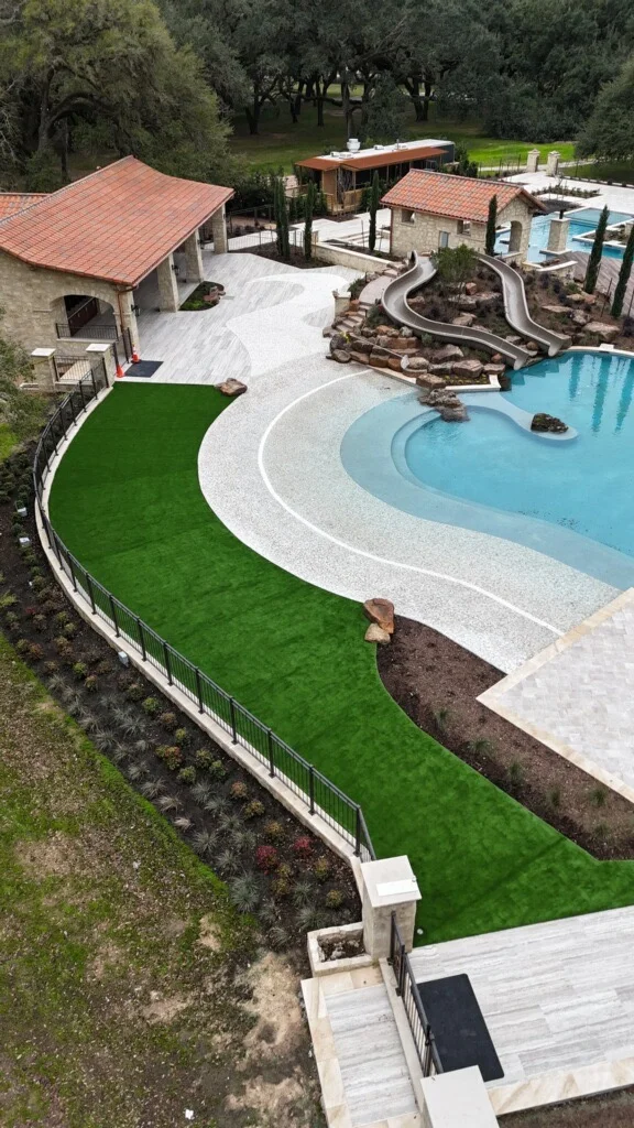 Ultra Luxe Pool — Resort Detail