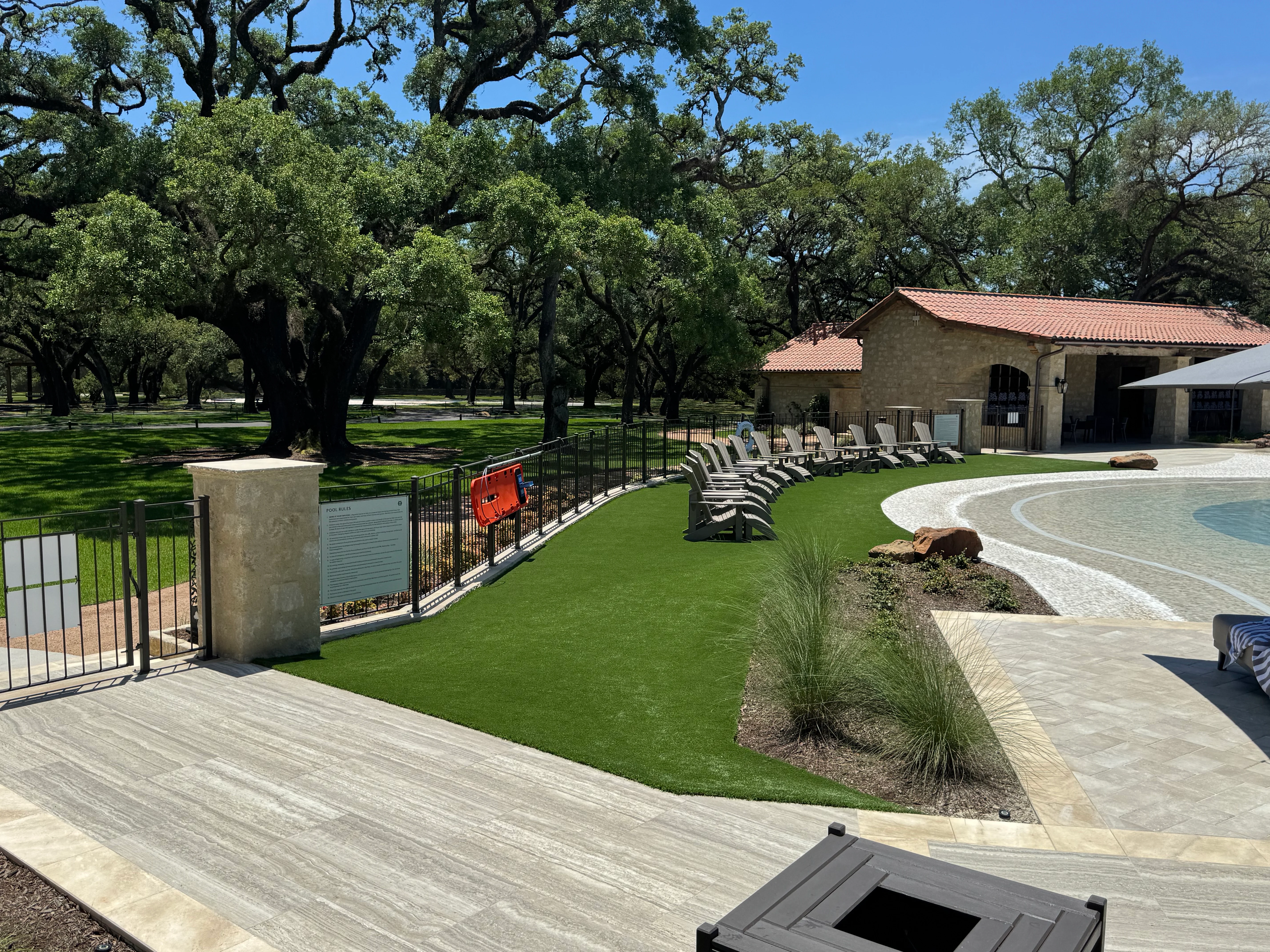 Ultra Luxe Pool — Finished Detail